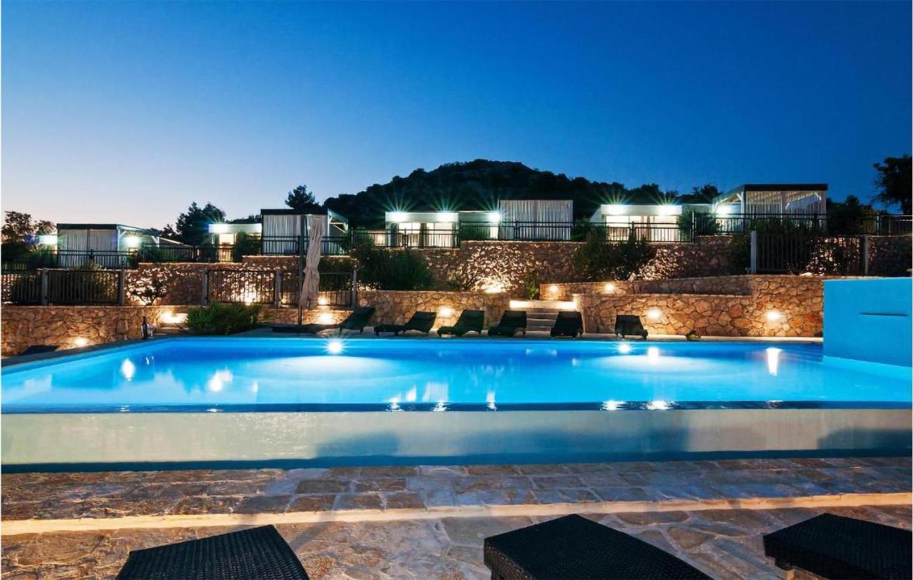 Vakantiehuis Stunning In With Outdoor Swimming Pool And 2 Bedrooms